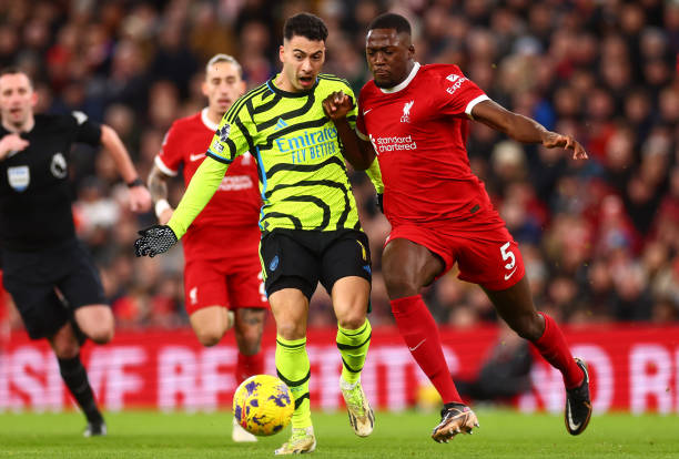 国内中场选 国内中场选