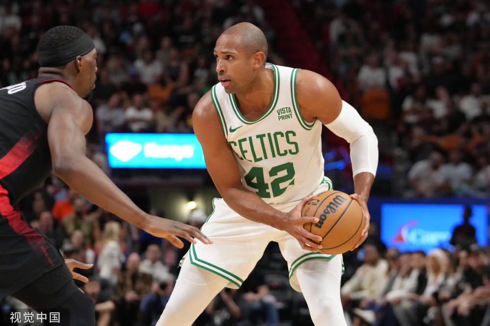 竞争激烈的 竞争激烈的